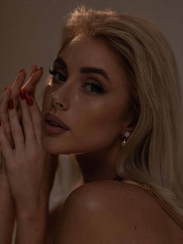 Кристина Высокая Блондинка фото 5